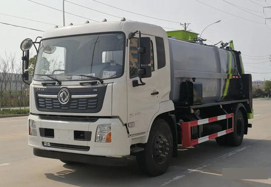 東風(fēng)天錦餐廚垃圾車(chē)