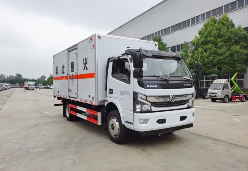 東風(fēng)凱普特K7雜項(xiàng)危險(xiǎn)品廂式運(yùn)輸車(chē) 